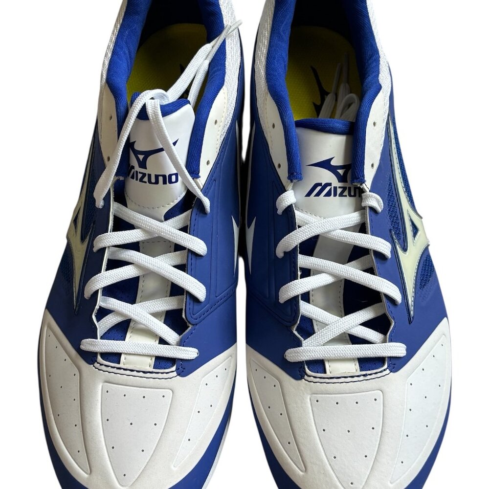 Men's Mizuno Blue and White Dominant  IC Baseball Cleats.  Size 15